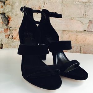 Vince Camuto New Black Velvet Heels